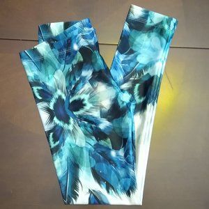 NWOT, Children’s Leggings of Aqua, Blue, Green Peacock design - size 7/8